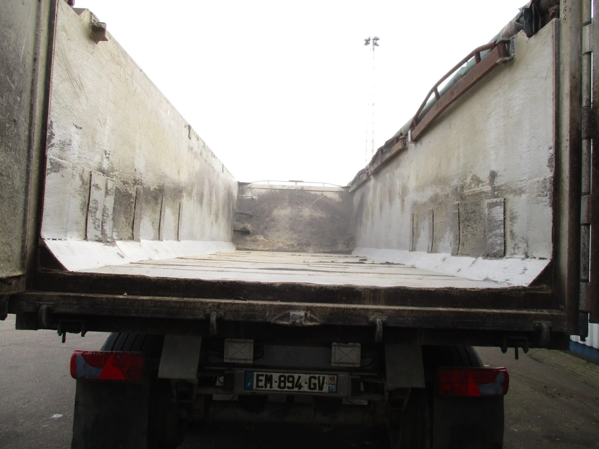 Stas 2000 - 2 Axle , tipper trailer , spring suspension, Drum brakes obrázek 8