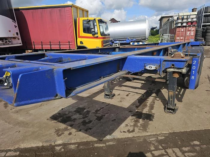 Renders 2 axle | 20 ft| steel suspension | Bpw drum. 1996 obrázek 31