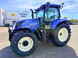 New Holland 2026 - T6.145 AC STAGE V MY22 à venda