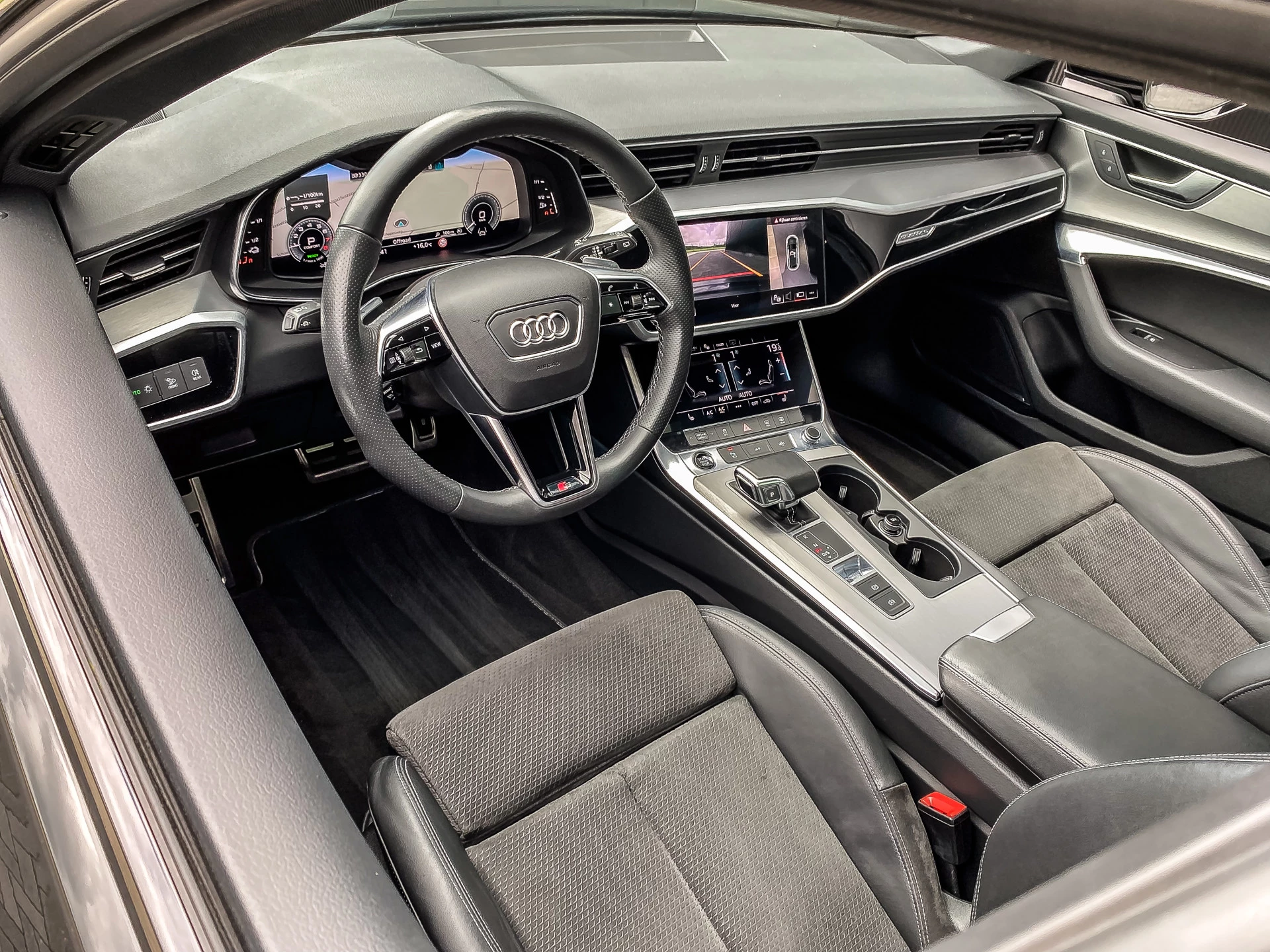 Audi A6 2021 - Avant 55 TFSIe 367PK Quattro Pro Line S Competition obrázek 6