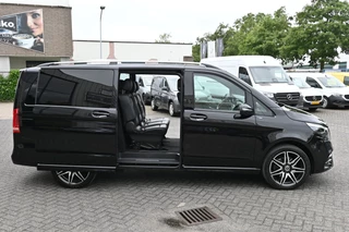 Mercedes-Benz V-Class 2024 - 300d 4-MATIC AMG DC Avantgarde obrazek 2