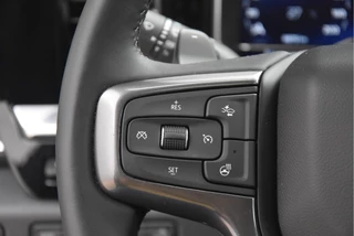 Chevrolet Silverado 2024 - 1500 6.2 High Country obrazek 7