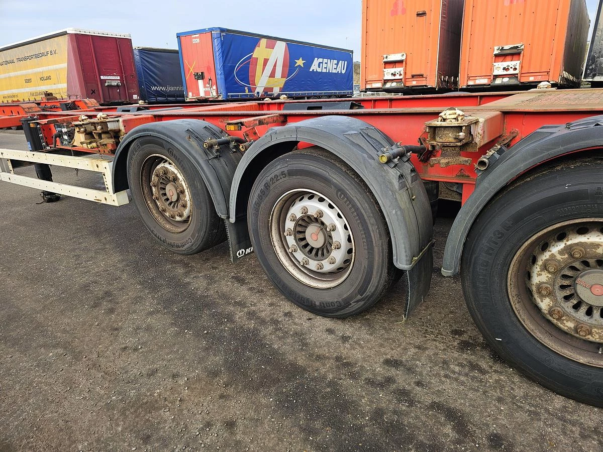 Krone SD 27| FIXED CHASSIS | SAF DISC. 40 FT |2 X 20 FT| HIGHCUBE | 20 FOOT MIDDLE| LIGHT WEIGHT|4740 KG. 2004 imagen 21
