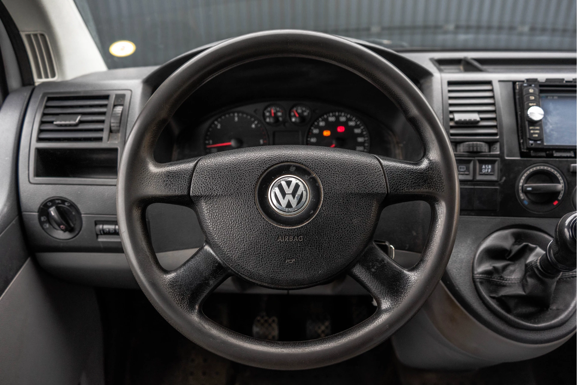 Volkswagen Transporter 2008 - T5 2.5 TDI 340 L2H1 | 174 PK | Navi | Airco | Trekhaak Bild 14