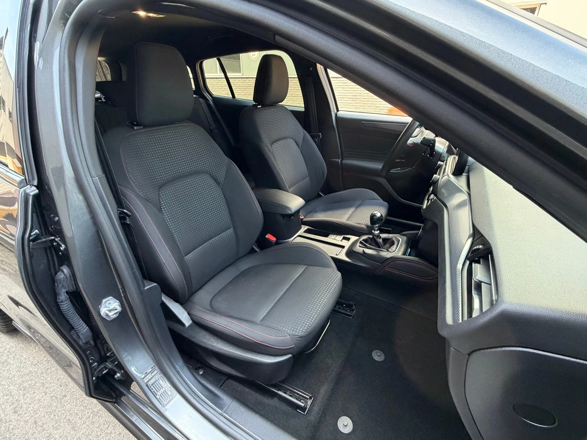 Ford Focus 2019 - Wagon 1.0 Vignale ST-Line bj.2019 Camera|Navi|Pdc|Trekhaak. afbeelding 11