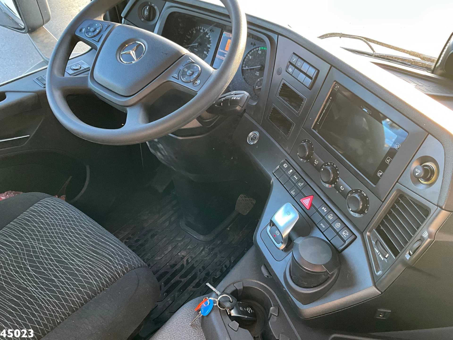 Mercedes-Benz Actros 2025 - 2643 VDL 21 Ton haakarmsysteem image 11