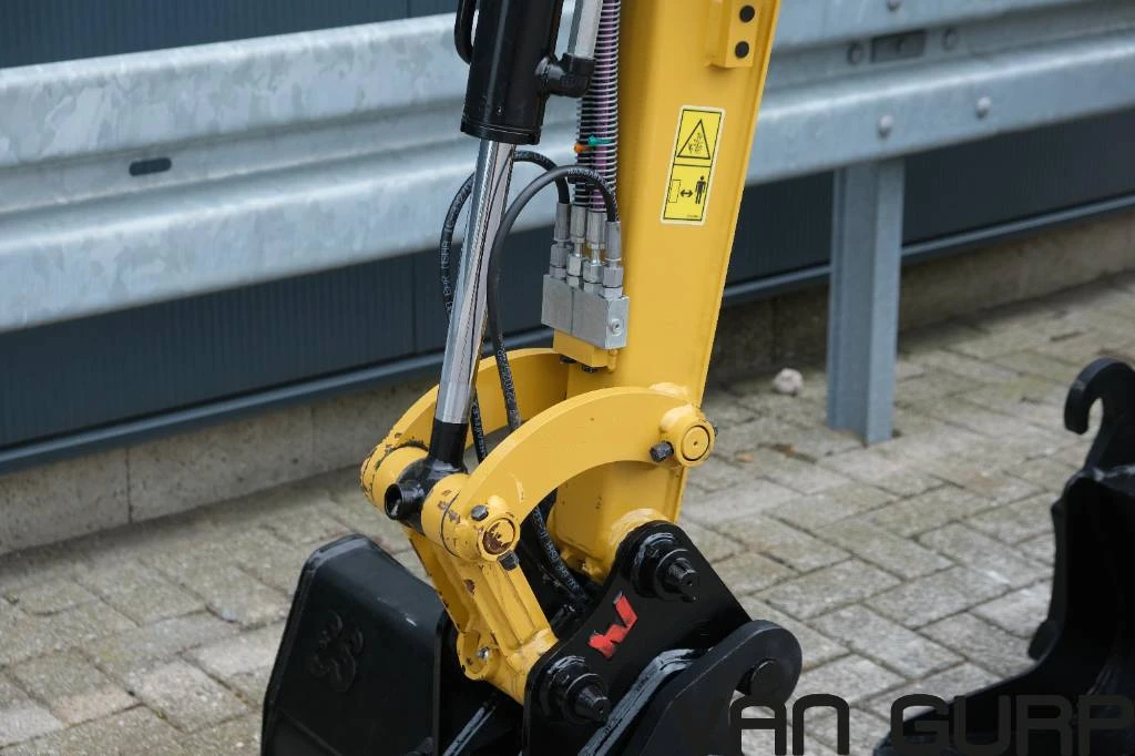 Cat 2024 - 301.6 | 2024 | 242h afbeelding 9