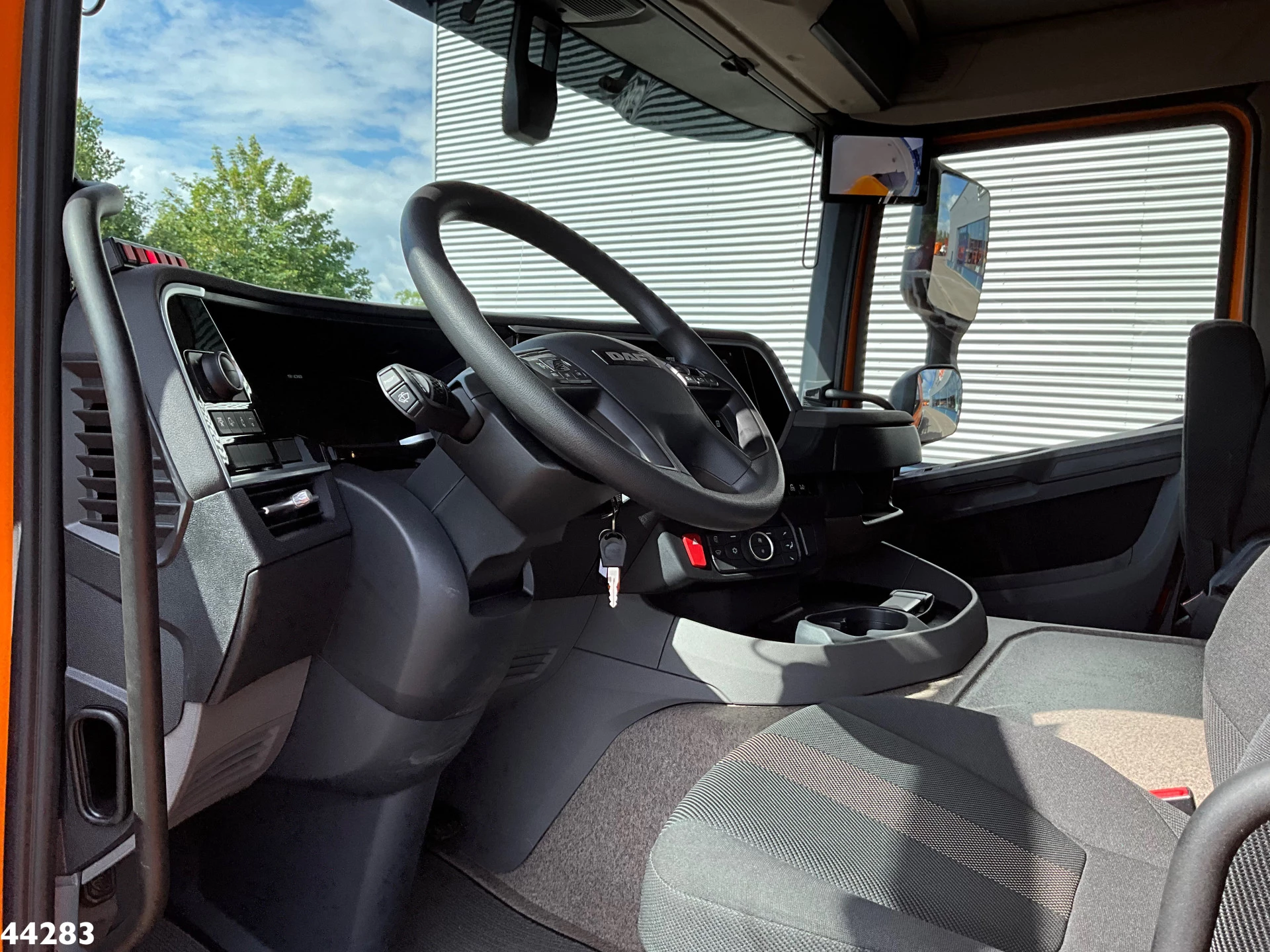 DAF FAN XD 450 Euro 6 Hiab 19 Tonmeter Z-kraan 2026 image 12