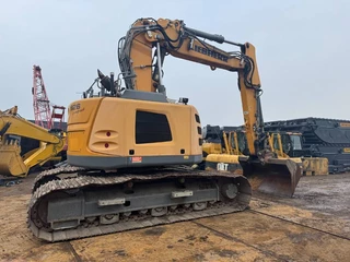 Liebherr N/A 2015 - R926 compact FULL OPTION zdjecie 6