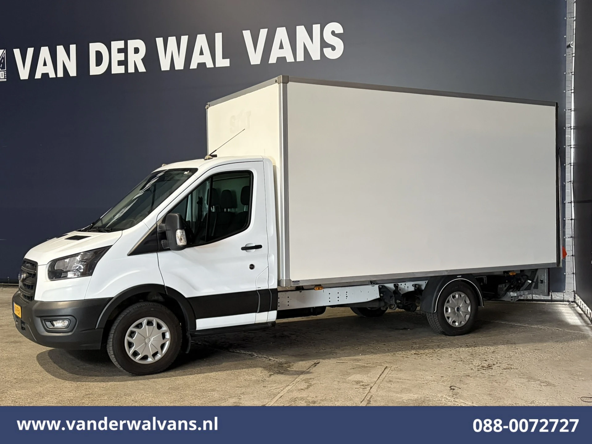 Ford Transit 2022 - 2.0 TDCI 131pk Bakwagen Laadklep Euro6 Airco | 1040kg laadvermogen | Cruisecontrol | Verwarmde voorruit image 9
