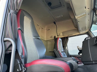 Volvo FM 370 2017 - Globetrotter / 827 dkm obrazek 7
