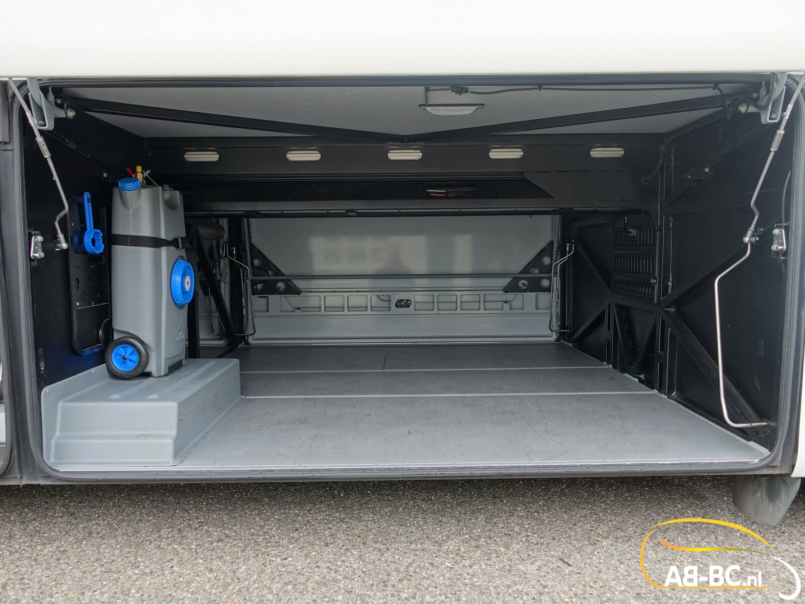 Mercedes-Benz Tourismo RHD 2023 afbeelding 38