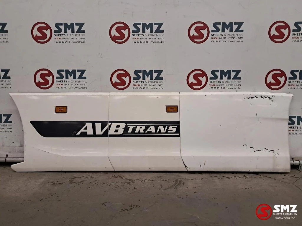 Scania 2019 - Occ side skirt rechts Scania afbeelding 1