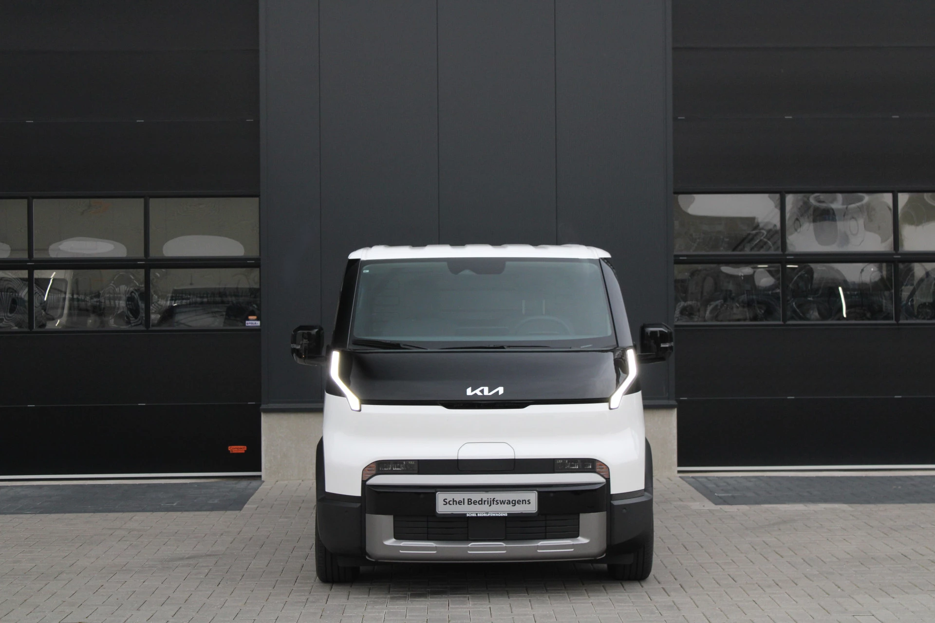 Kia PV5 2026 - L2H1 Plus 71.2 kWh 164pk - 416km WLTP - Stoel/Stuurverwarming - Keyless - V2L - Camera - ACC met stuurhulp - Rijklaar afbeelding 2