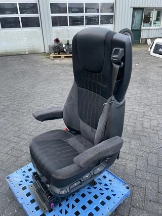 DAF N/A - GRAMMER BESTUURDERSSTOEL SUPER LUXURY immagine 1