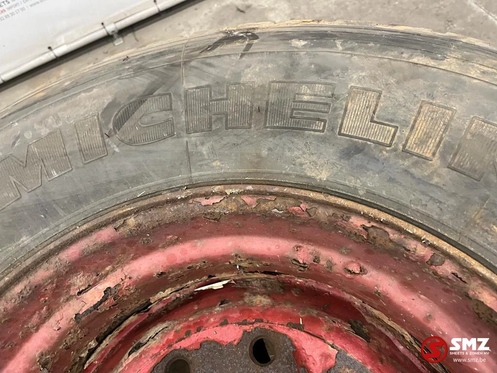 Michelin - Occ vrachtwagenband Michelin 425/65R22.5 obrázek 3