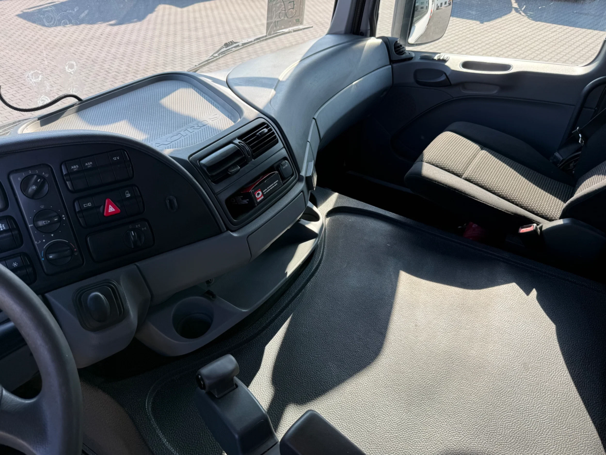 Mercedes-Benz Actros 2009 - 3344 6x4 / EPS / Euro 5 / Palfinger PK 16502 C / RC Kipper afbeelding 17