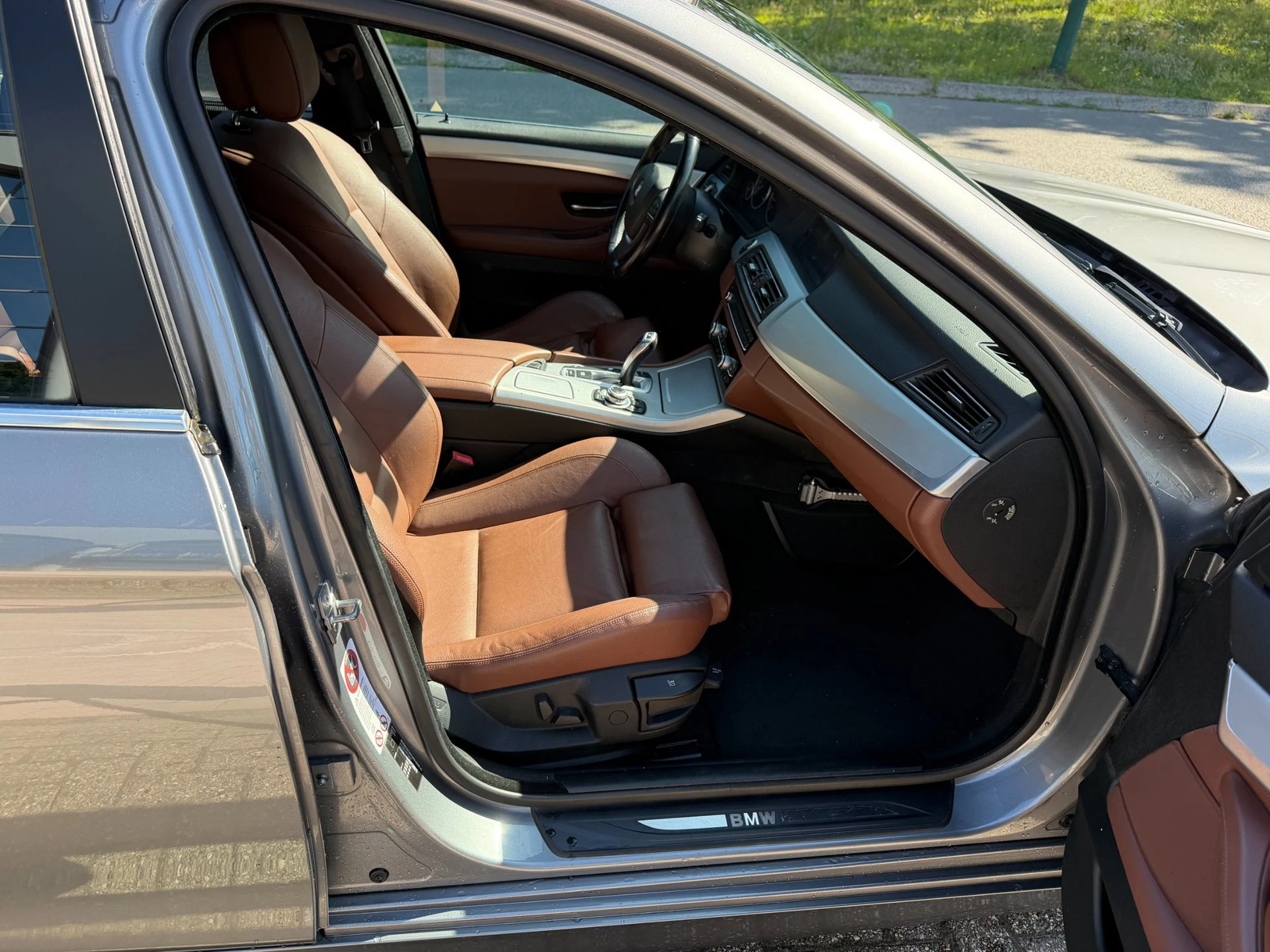 BMW 5 Serie 2012 - Touring 520i High Executive aut ,panod.,leer,navi,trekh afbeelding 6