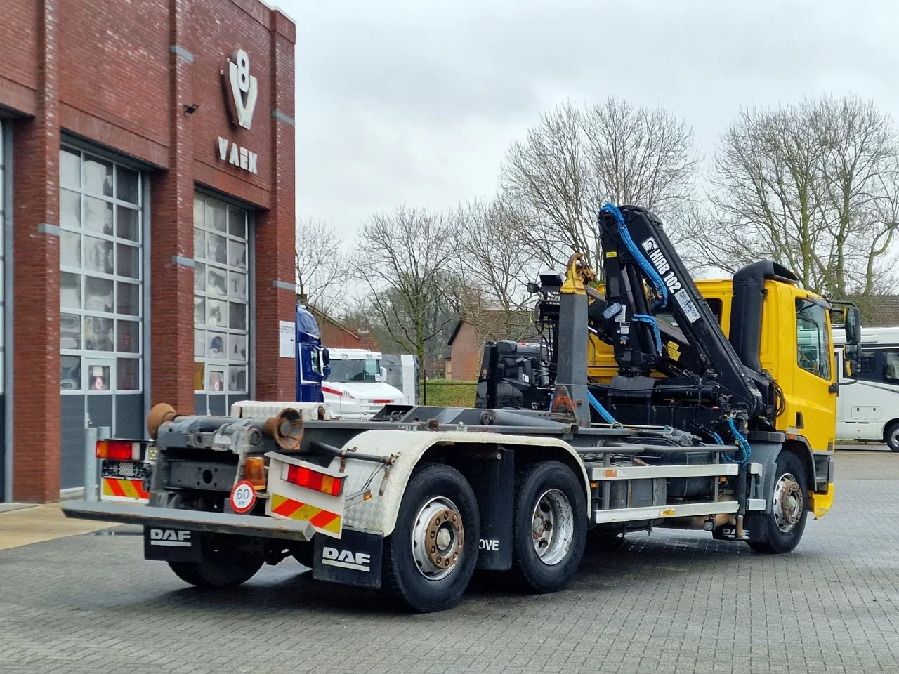 DAF CF 2002 - 250 6x2*4 - Hooklift - HIAB 102 Crane - Manual gearbox - Steering axle - Euro 3 afbeelding 31