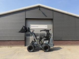 Giant G1500L X-TRA minishovel NIEUW giekvering €625 LEASE 2026 afbeelding 2 miniatuur