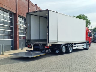 Volvo FM 2018 - 370 Globetrotter 6x2*4 - Box with sidedoors - Loadlift - Full air - Euro 6 zdjecie 10