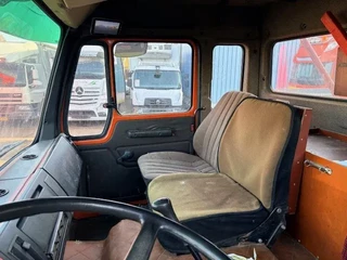 Mercedes-Benz 1922 1988 - AK 4x4 V6 WITH ONLY 128.500 KM!! AND HMF 1003K2 CRANE (MANUAL GEARBOX / FULL STEEL SUSPENSION / REDUCTION AXLE / P.T.O. / ETC.) obrazek 23