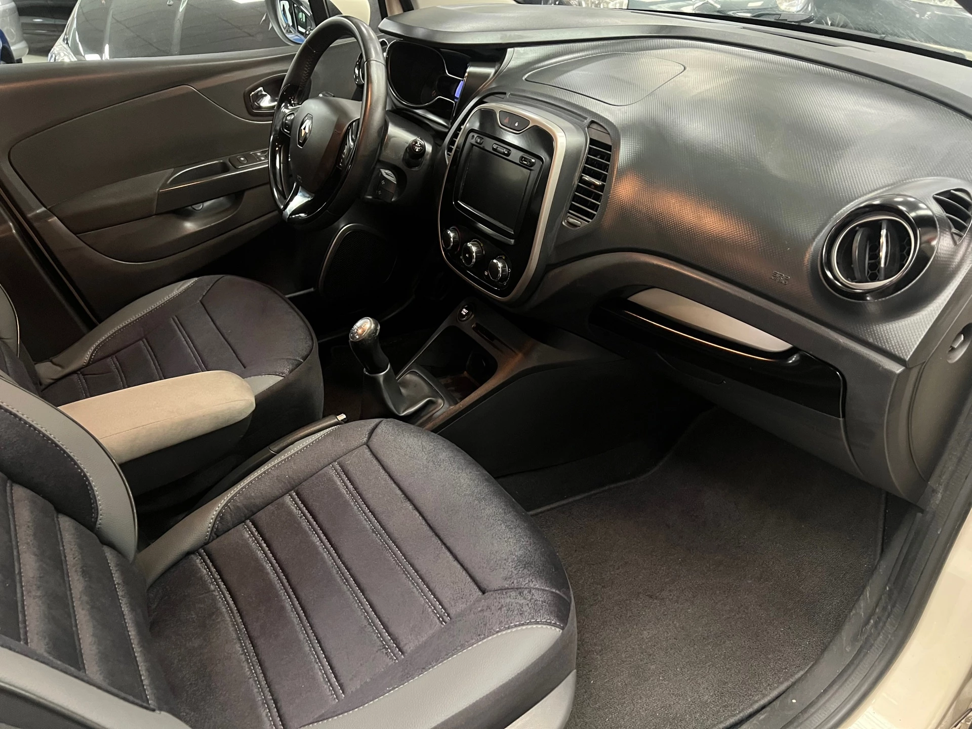 Renault Captur 2014 - 0.9 TCe Expression 2e Eigenaar - NAP - Navi - Cruise - Airco imagem 31