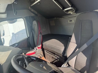 Volvo FH 2015 - 13.540 8X4, 150 TON, INTARDER, 566862 KM image 11