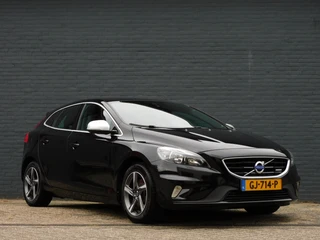 Volvo V40 2015 - 1.6 T4 R-Design image 2 thumbnail