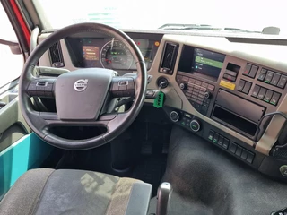 Volvo FM 2018 - 370 Globetrotter 6x2*4 - Box with sidedoors - Loadlift - Full air - Euro 6 obrazek 22