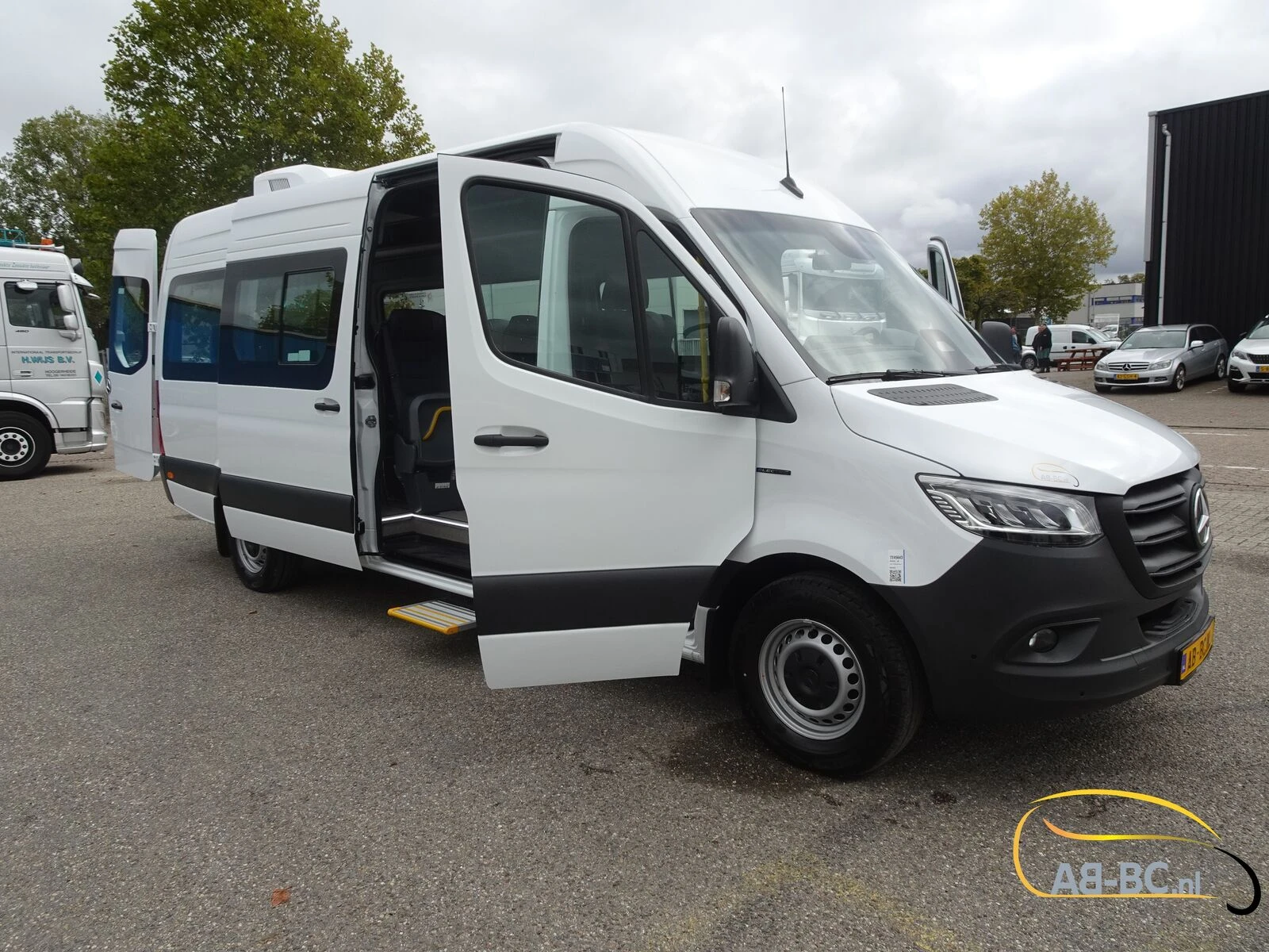Mercedes-Benz eSprinter - 17 Seats Electric Range: 465 km Bild 25