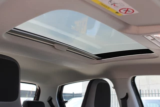 Volkswagen up! 2019 - 1.0 BMT high up! PANORAMADAK ECC WINTERPAKKET PDC <<NL AUTO>> image 18