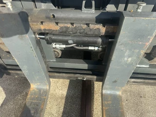 Still N/A 2021 - RC42-40 ONLY 160 HOURS afbeelding 4