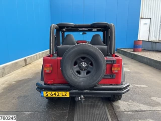 Jeep Wrangler 2006 - 4.0i Soft cabrio 4x4 4x4, Winch, Automatic изображение 12