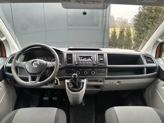 Volkswagen Transporter 2019 - 2.0 TDI 102 PK TRENDLINE / L2H1 / 1e EIG. / DUBBEL CABINE / TREKHAAK / AIRCO / CRUISE obrazek 13