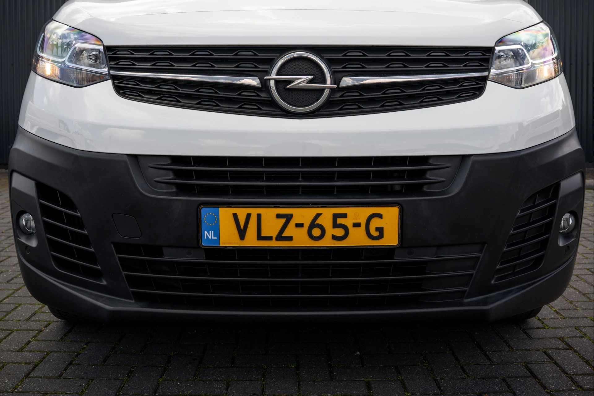 Opel Vivaro 2021 - 2.0 L2H1 125PK | Bedrijfswageninrichting | Cruise | Carplay | Camera | Airco | PDC | Trekhaak image 26