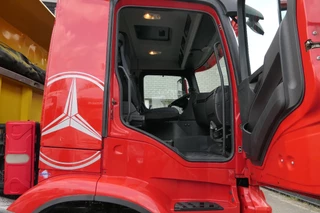 Mercedes-Benz Arocs 4151 2019 - | 8X6 | Voith Retarder | 250470Km | 2019 | Full Spring Suspension | New Tires 100% | Manual Gearbox | French Truck bild 52