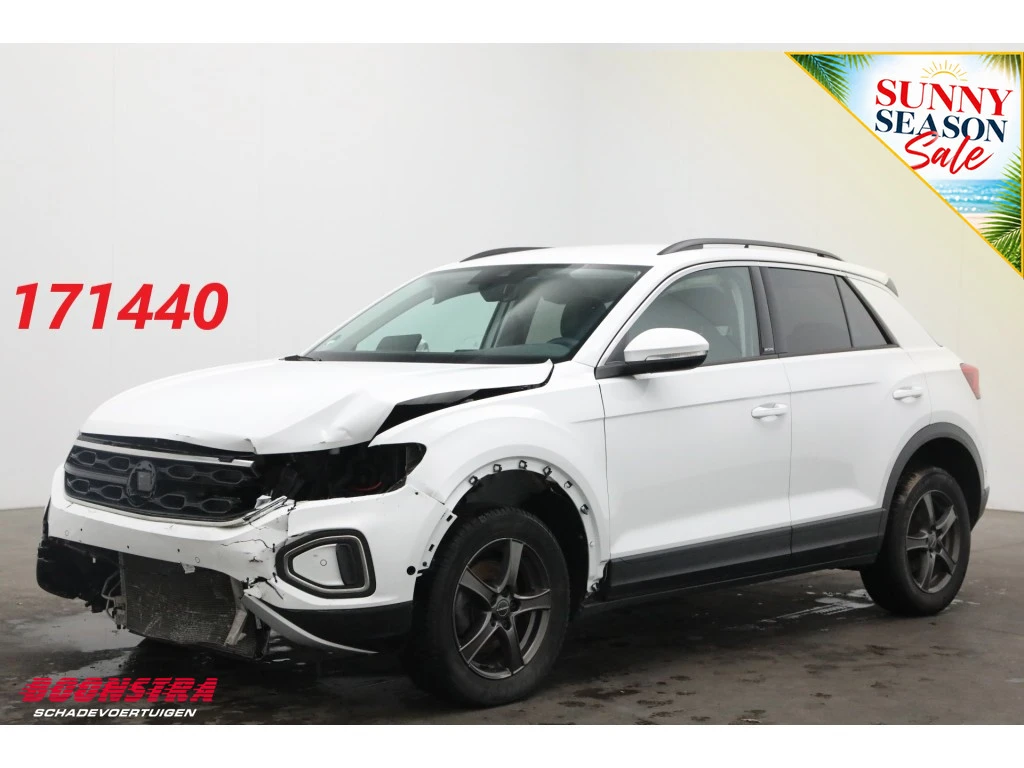 Volkswagen T-Roc 2024 - 1.5 TSI DSG Life Edition LED ACC Virtual Navi Clima SHZ PDC afbeelding 1