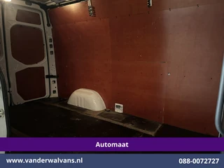 Mercedes-Benz Sprinter 2024 - 317 CDI 170pk 9G-Tronic Automaat 3500kg Trekhaak L2H2 Euro6 Airco | Camera | Navigatie | Apple Carplay image 13