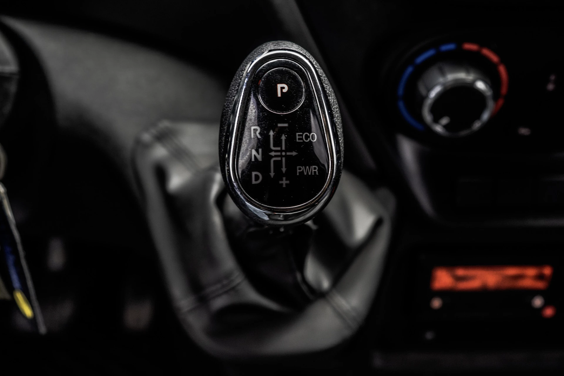 Iveco Daily 2018 - 50C18 | Glasresteel | Automaat | 180 PK | Camera | Navigatie | Cruise | Airco | Tachograaf | Euro 6 afbeelding 23