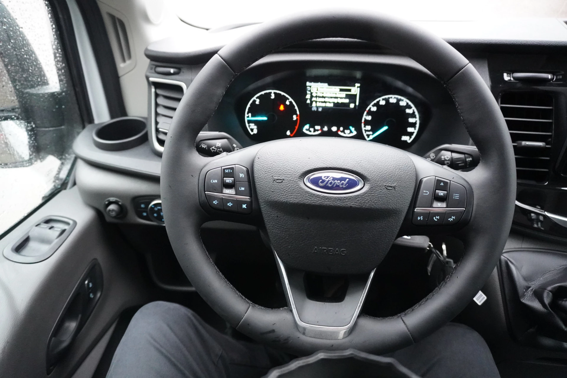 Ford Transit 2024 - 350E 2.0 TDCI 130PK L4H3 Trend image 13