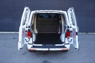 Volkswagen Transporter 2021 - L2H1 Apple Carplay Camera 19" Velgen 3-zits Trekhaak Sidesteps Front spoiler Cruise control obrázek 3 náhled