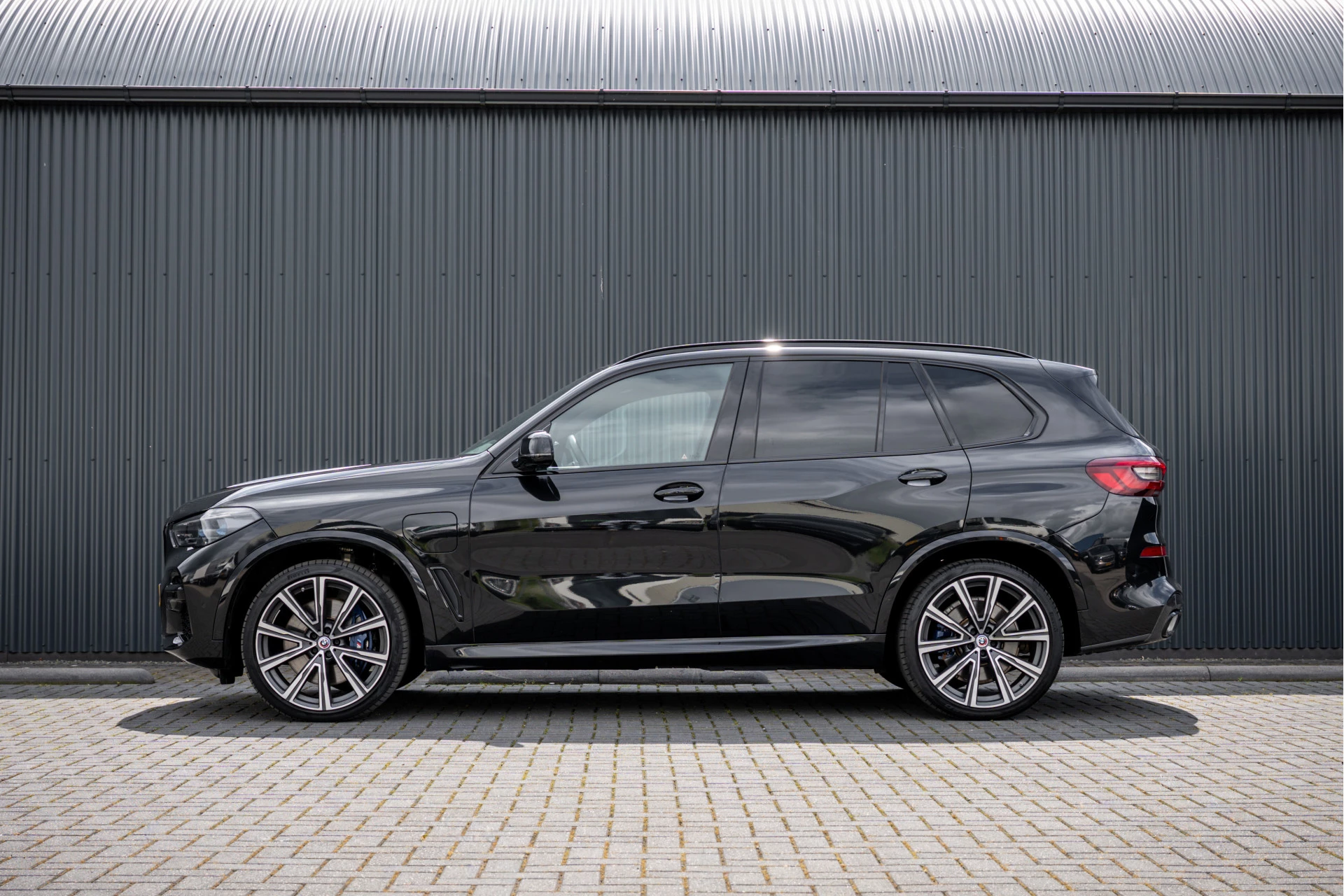 BMW X5 2023 - xDrive 45e High Executive | M sport | Panoramadak | 22" LMV | Laserlight | Memory Seats | Harman Kardon | Camera | Carplay | Cognac Leder immagine 5