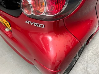 Toyota Aygo 2012 - 1.0-12V Dynamic Navigator - 1e Eigenaar - NAP - NAV - Airco. bild 25