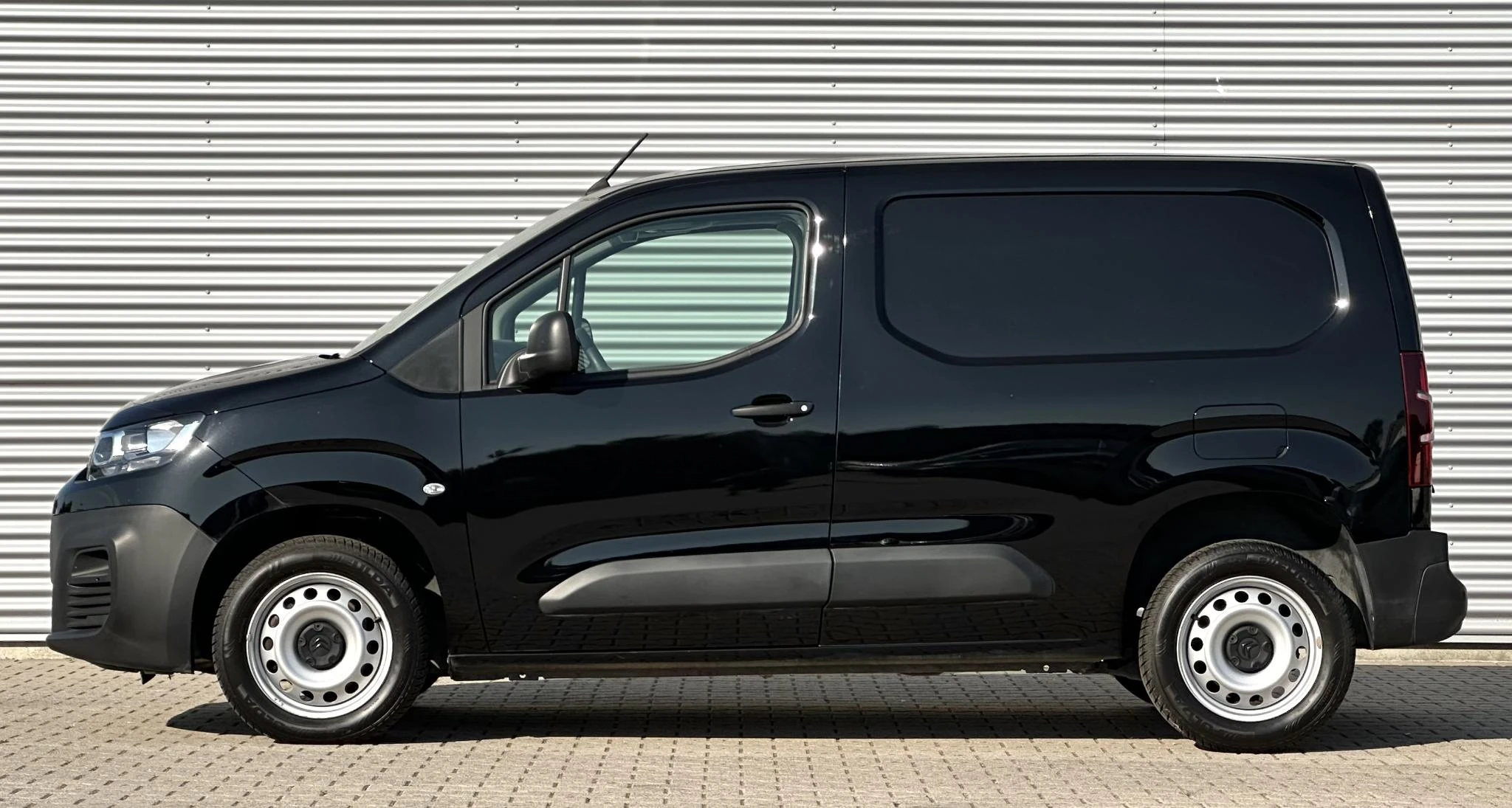 Citroën Berlingo 2023 - 1.5 BlueHDi 130 EAT8 S&S L1 image 6