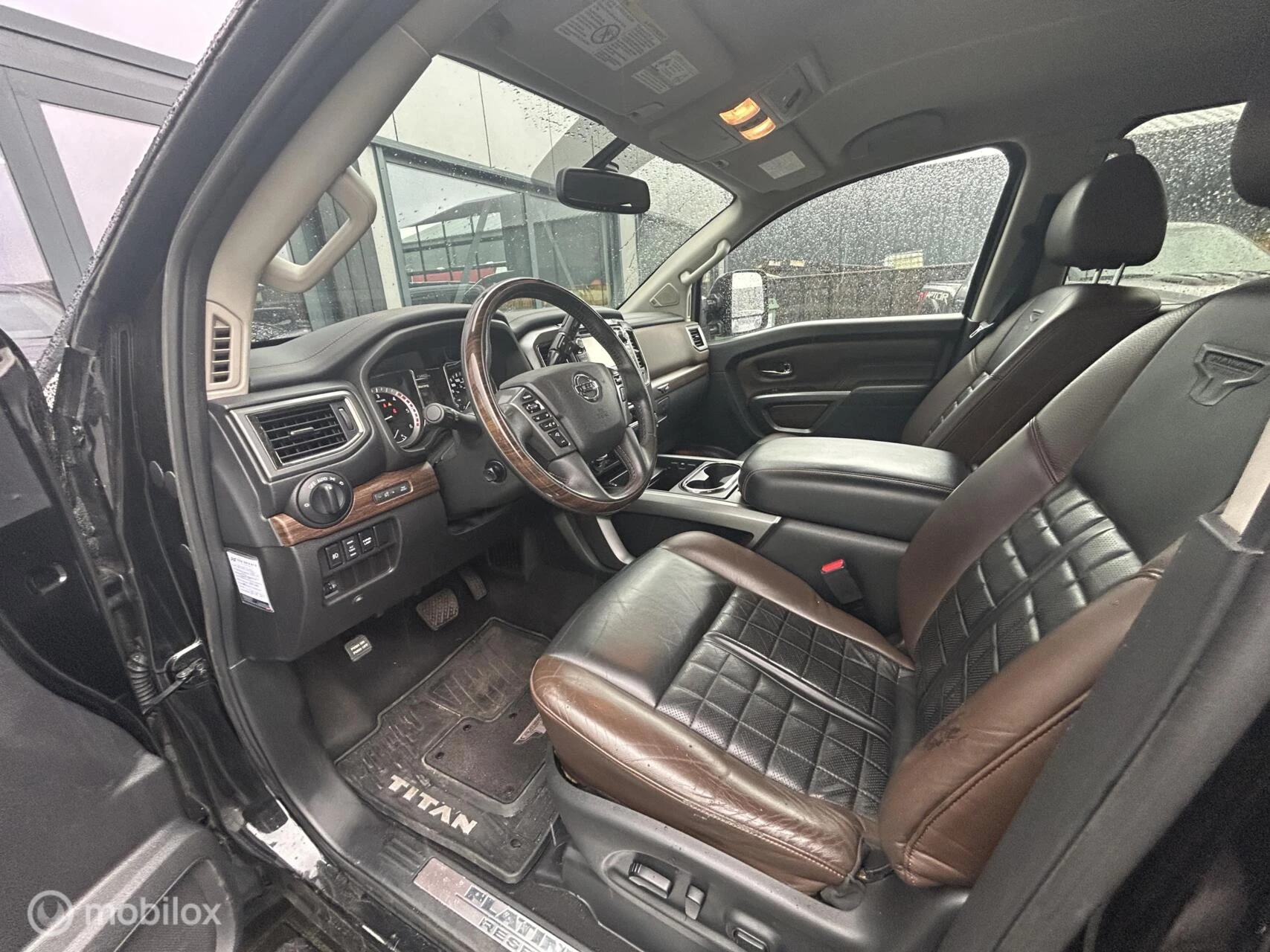 Nissan Titan 2016 - XD 5.0 V8 Cummins TD Platinum Reserve image 18