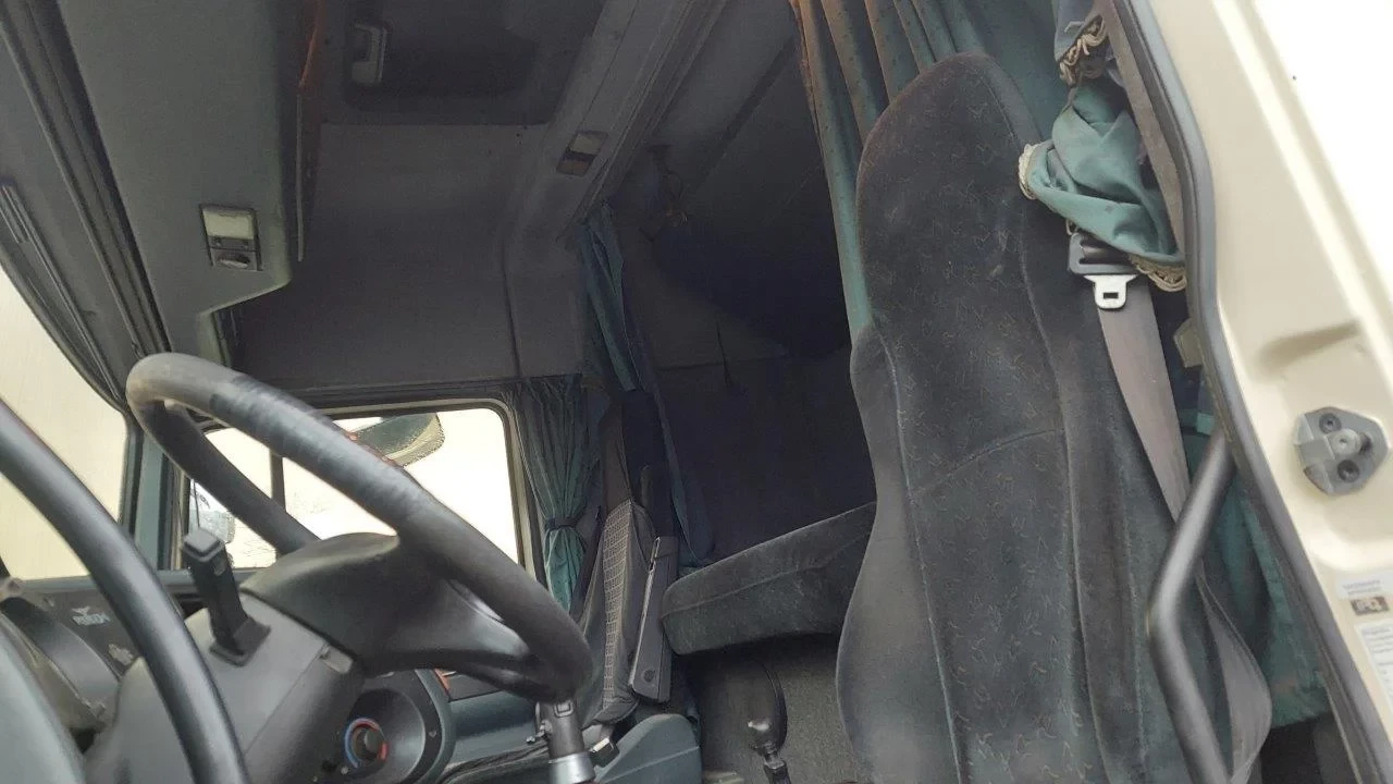 DAF XF 95.430 1998 - 4x2 EURO 2 Manual Gearbox zdjęcie 7