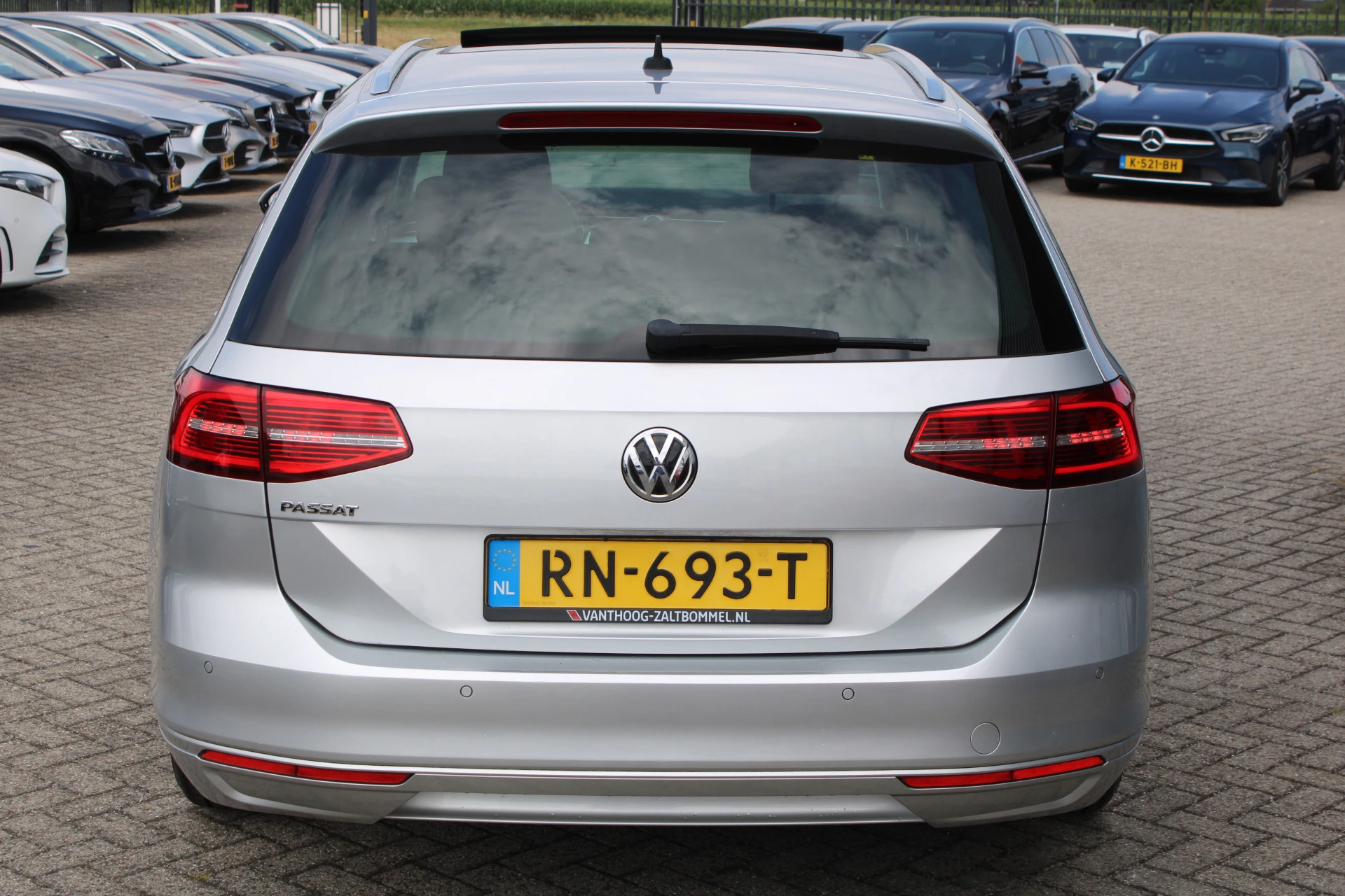 Volkswagen Passat 2018 - Variant 1.4 TSI Comfortline Business PANORAMADAK LEDER TREKHAAK CAMERA afbeelding 3