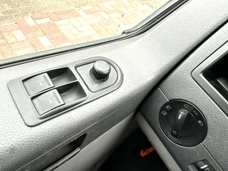 Volkswagen Transporter 2008 - Kombi 2.5 TDI 9 PERS. MARGE AIRCO YOUNGTIMER bild 23