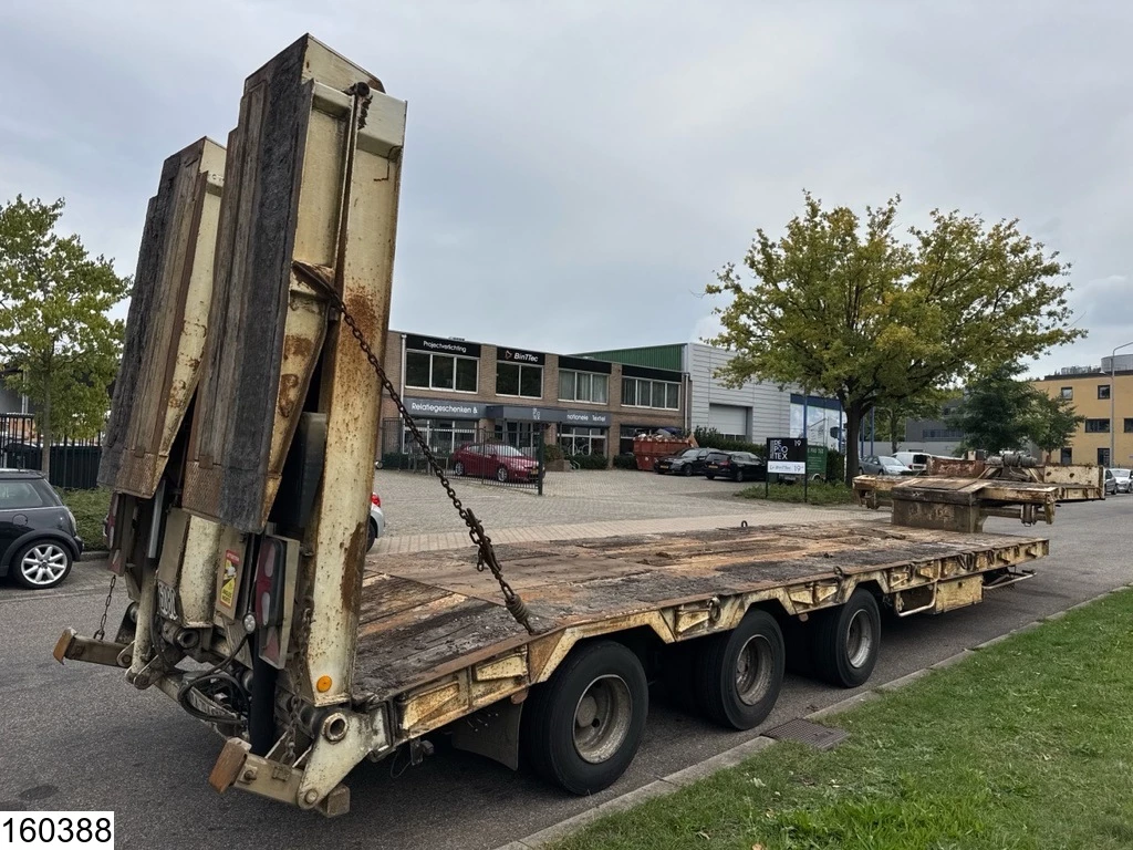 Louault 2007 - Lowbed 34,000 kg, Steering axle, Hydraulic, Winch obrázek 5